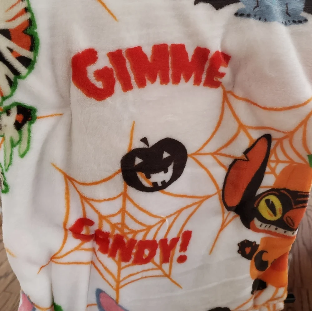 Disney Stitch Gimmie Candy Halloween Plush Blanket 50x70 NWT